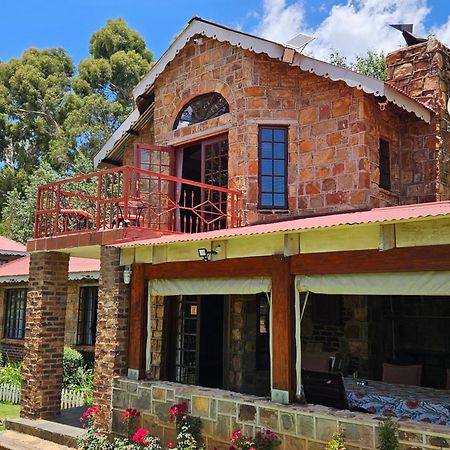 Alm-Ue Villa Dullstroom Bagian luar foto