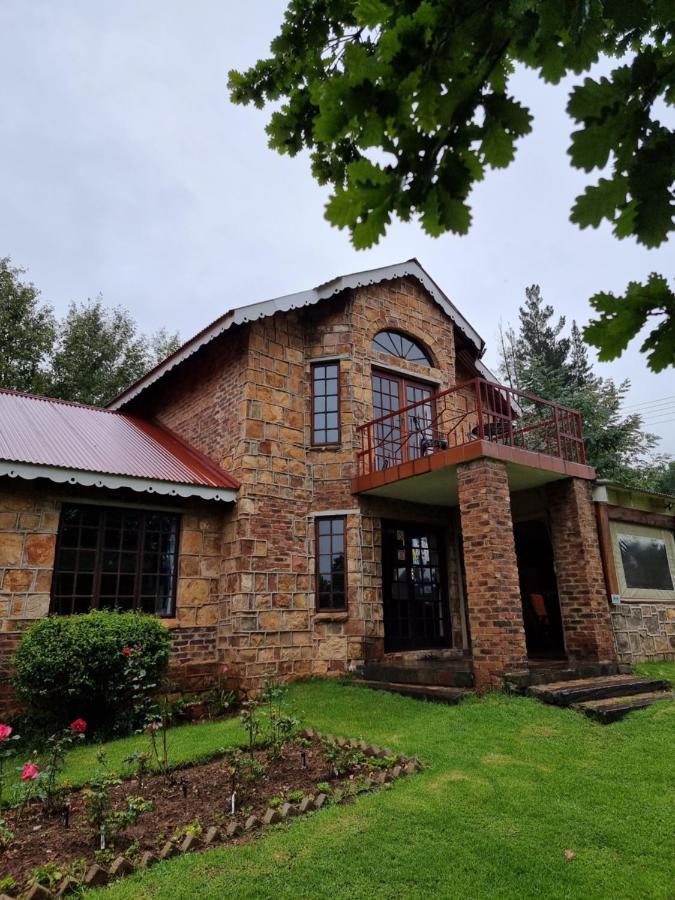 Alm-Ue Villa Dullstroom Bagian luar foto