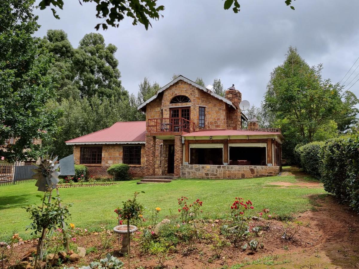 Alm-Ue Villa Dullstroom Bagian luar foto