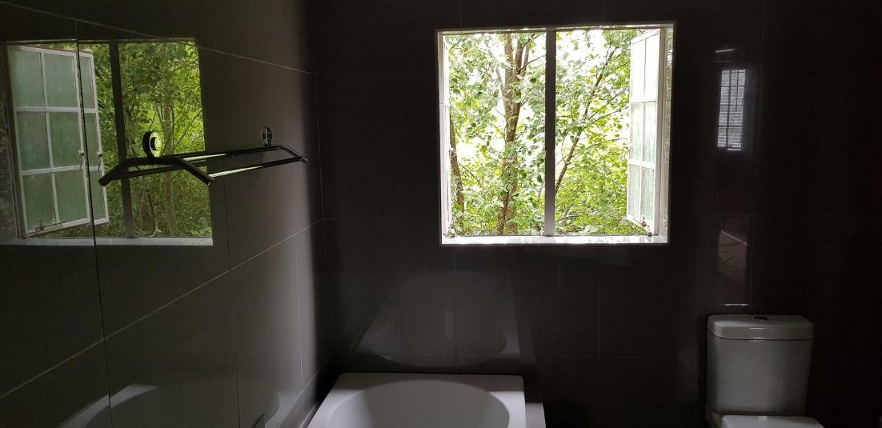 Alm-Ue Villa Dullstroom Bagian luar foto
