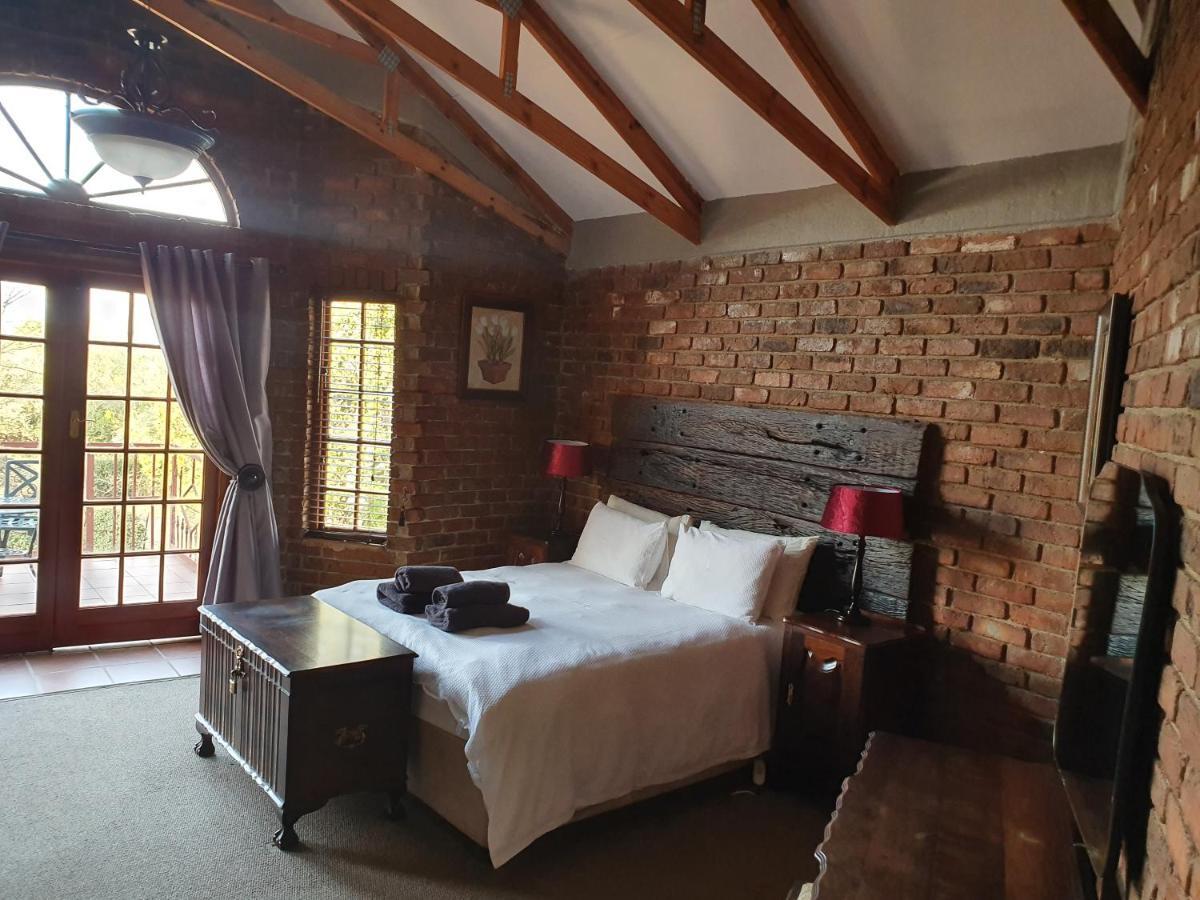 Alm-Ue Villa Dullstroom Bagian luar foto